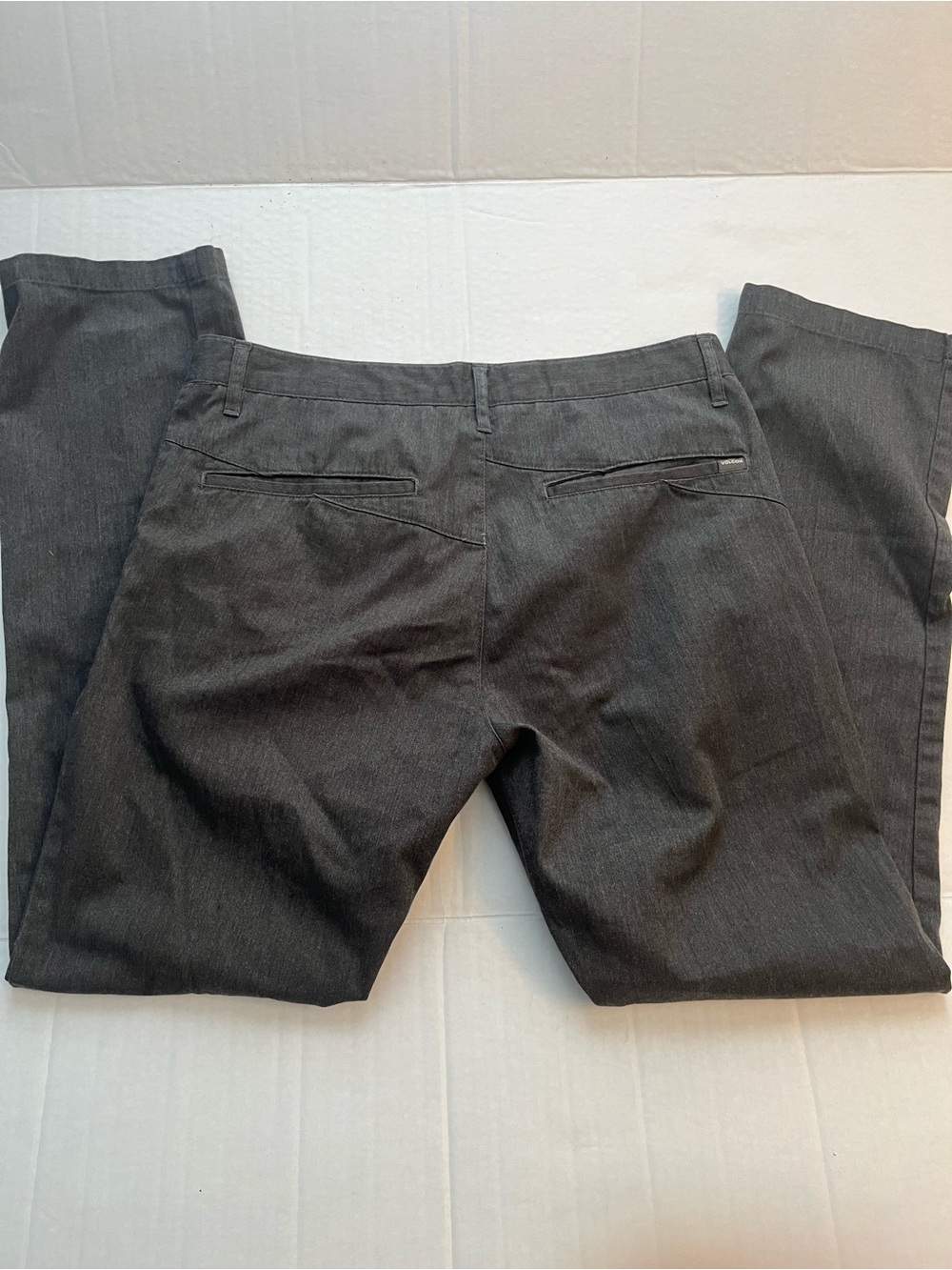 Volcom men’s chinos - Picture 4 of 9